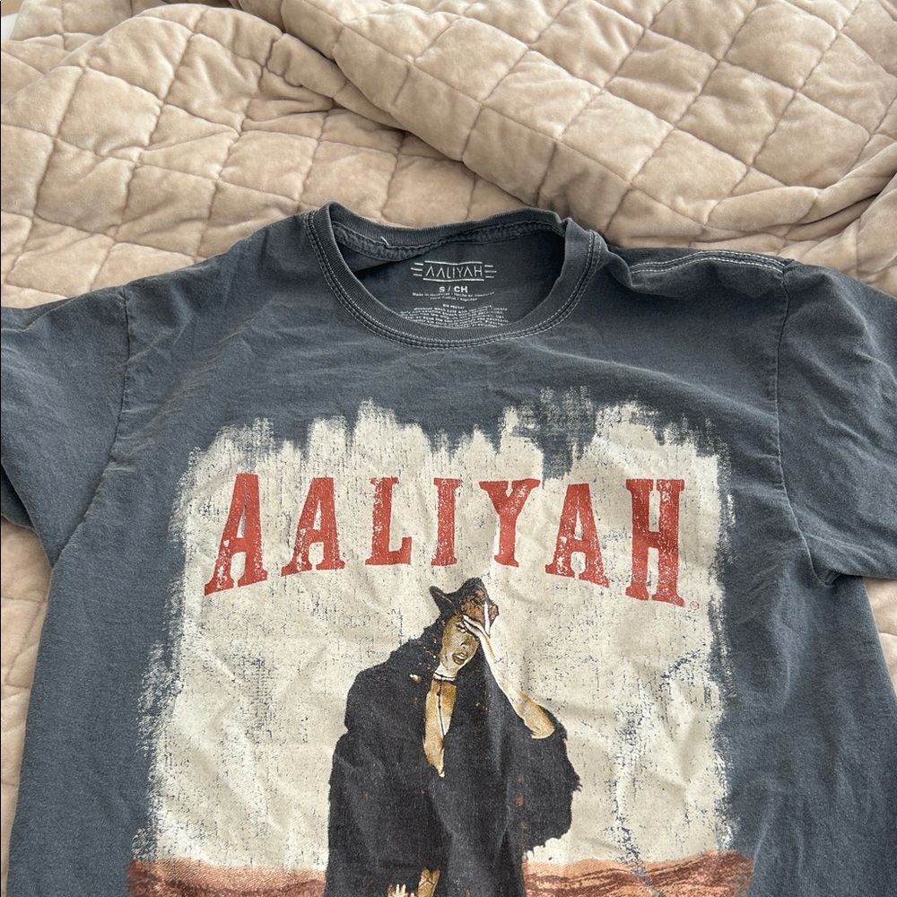 Vintage Aaliyah Graphic Tee
